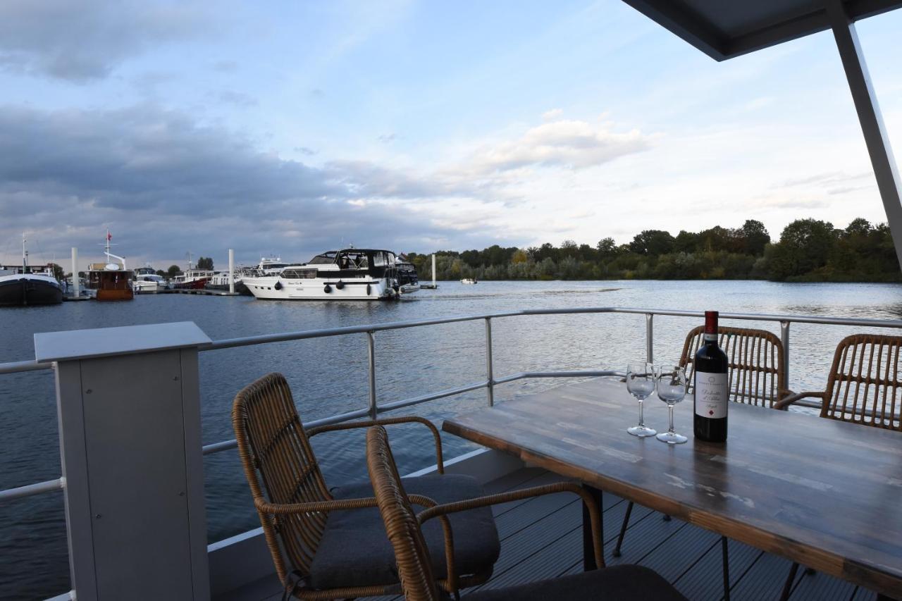Tiny Floating House Ibiza Villa Maastricht Exteriör bild